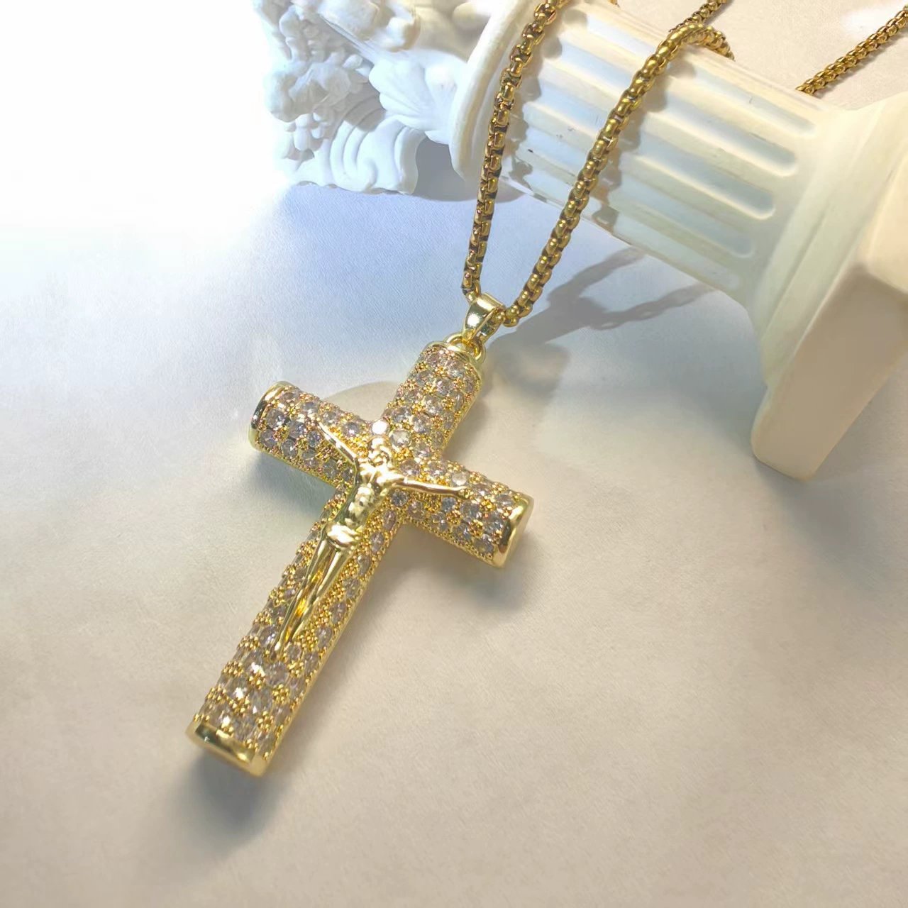 ✝️ Colgante de la crucifixión de Jesús