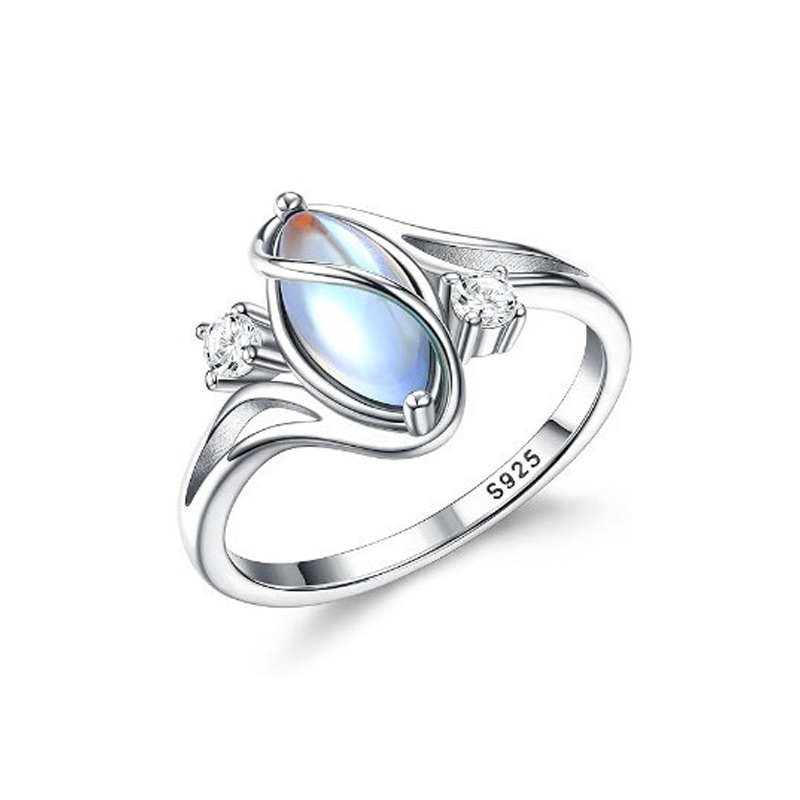Anillo geométrico ovalado con detalles de circonia - Comprar 1 y llévate 1 gratis