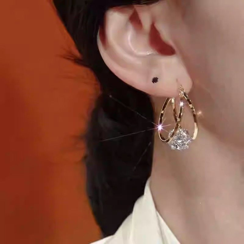 💎 ¡50% DE DESCUENTO POR TIEMPO LIMITADO! ✨ Pendientes de Aro Doble con Bola de Circonia – Brillantes, Ligeros, Cierre Seguro ✨