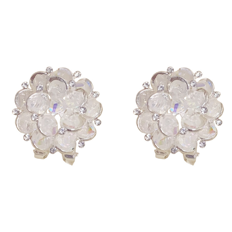 🌸✨ ¡50% DE DESCUENTO! Aretes de Aro Floral Brillante y Elegante – Flores con Circonitas, Ligeros y Seguros para Uso Diario 💎👂